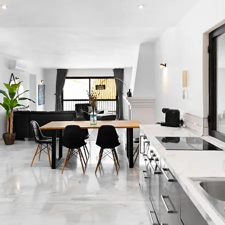3 Bedroom In The Heart Of Puerto Banus Apartamento