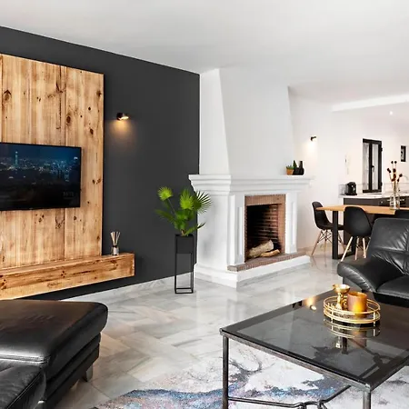 3 Bedroom In The Heart Of Puerto Banus Apartment *