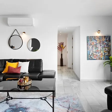 아파트 3 Bedroom In The Heart Of Puerto Banus *