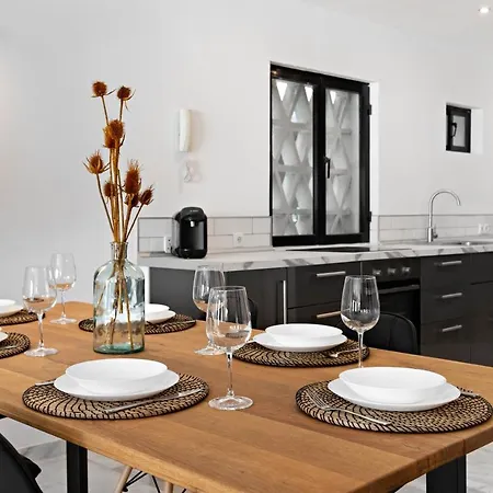 3 Bedroom In The Heart Of Puerto Banus 아파트 *